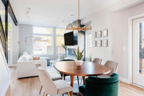 Luxe Getaway - Yard & Roof Deck - 4 Story Townhome